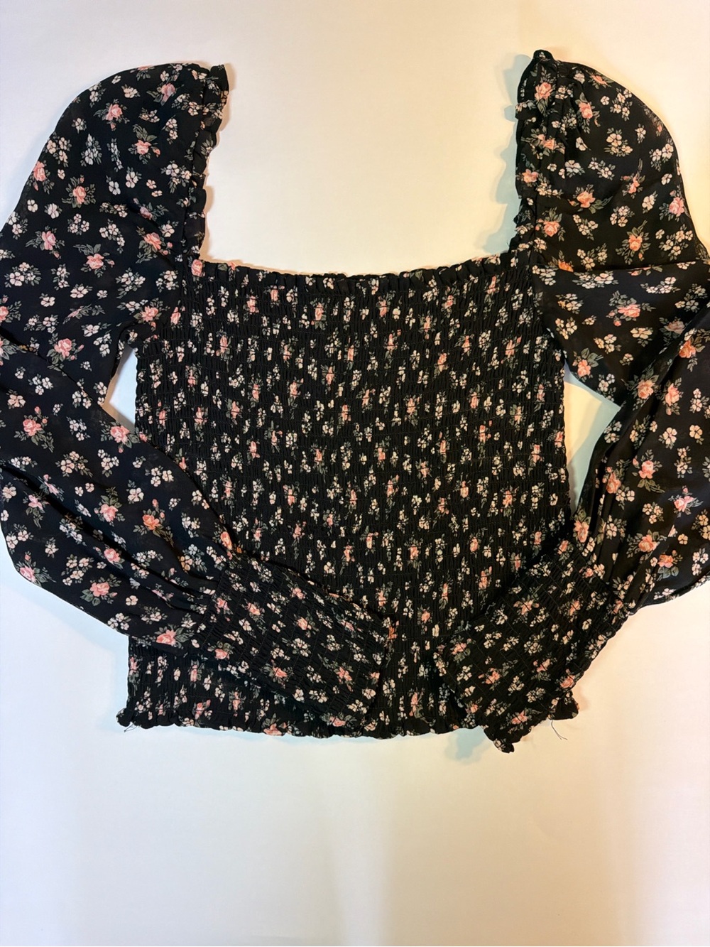 Reformation Black Floral Smocked Puff Sleeve Crop Top Size Small